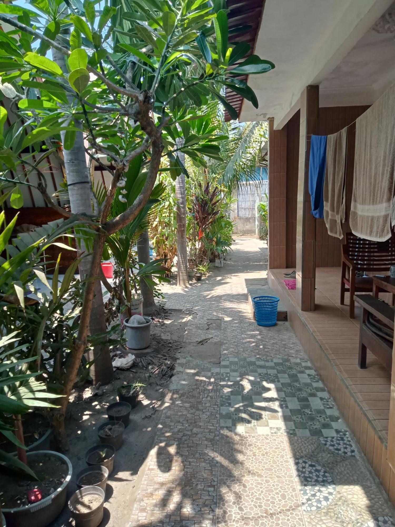Mirna Homestay غيلي آير المظهر الخارجي الصورة