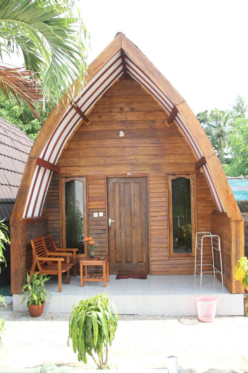 Mirna Homestay غيلي آير المظهر الخارجي الصورة