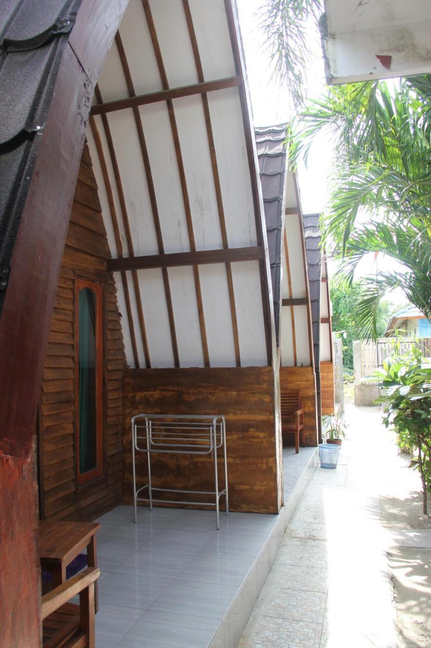 Mirna Homestay غيلي آير المظهر الخارجي الصورة