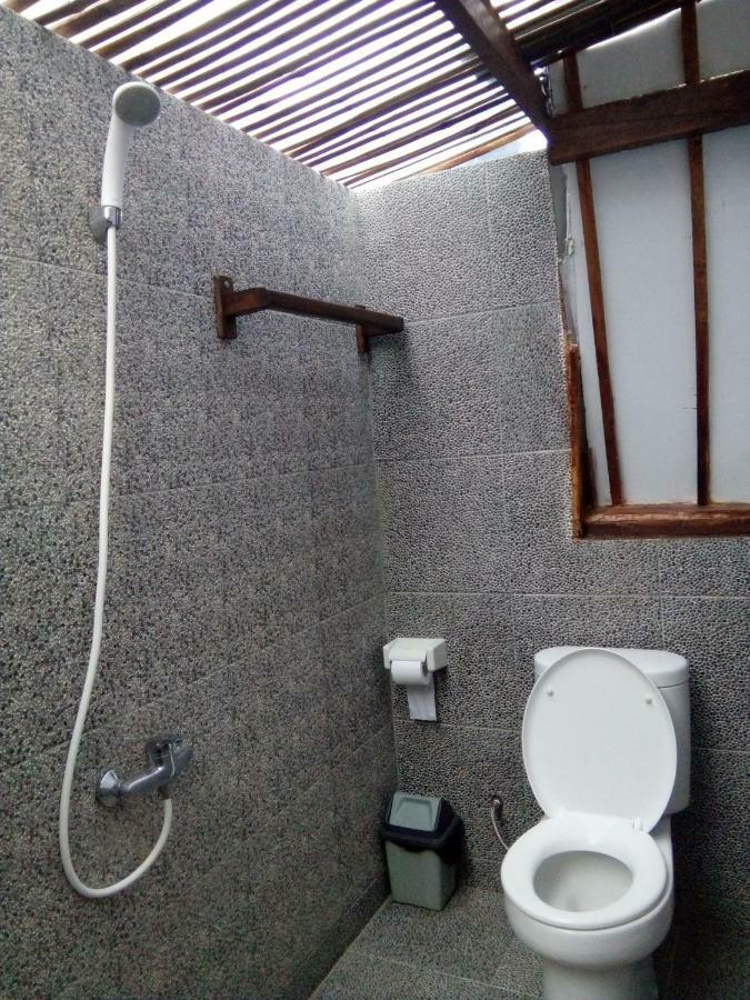 Mirna Homestay غيلي آير المظهر الخارجي الصورة