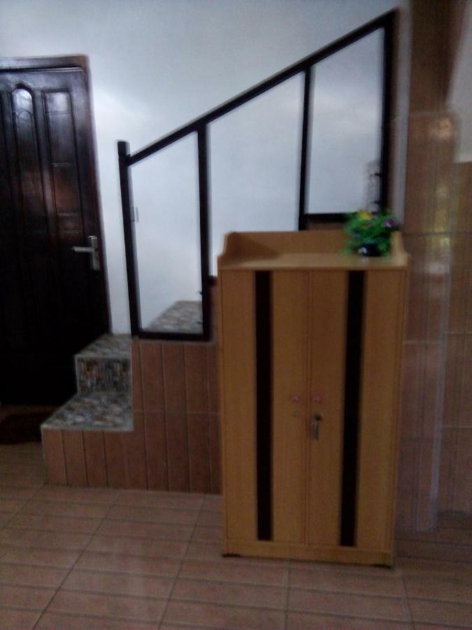 Mirna Homestay غيلي آير المظهر الخارجي الصورة